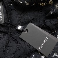 НОВА! Twinset Lace Black Dress Luxury Exclusive Collection Дамска Дантелена Рокля Размер 38, снимка 8 - Рокли - 32885010