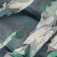 Nike Packable Camouflage trail men’s jacket Sz S, снимка 4 - Спортни дрехи, екипи - 32570922