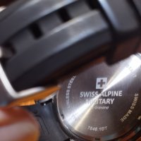 Мъжки масивен швейцарски часовник Swiss ALPINE Military, снимка 4 - Луксозни - 39301822