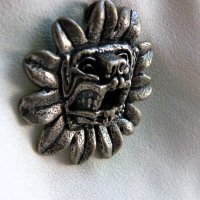 Голям сребърен мексикански медальон с Кукулкан-кървавият бог на маите "пернатата змия", снимка 3 - Колиета, медальони, синджири - 43058216