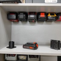 Стойки и поставки за батерии и инструменти, снимка 9 - Други машини и части - 43544504