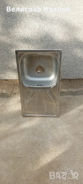Кухнеска мивка за вграждане. Нормални следи от употреба., снимка 1