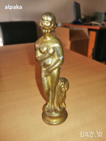 Продавам масивна бронзова статуетка - Мадона, снимка 1