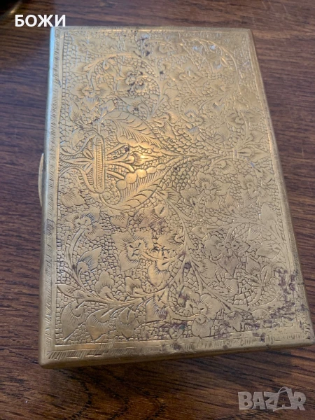 Антикварна гравирана месингова кутийка – XIX / XX век, снимка 1