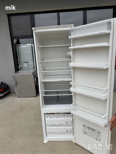 Хладилник с фризер Миеле с 2 мотора 177см, снимка 1