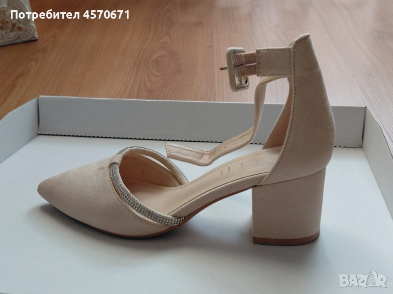 Удобни, бежови дамски обувки, снимка 1