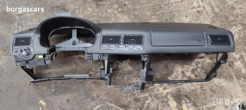 Арматурно табло Vw Golf 4 - 100лв, снимка 1