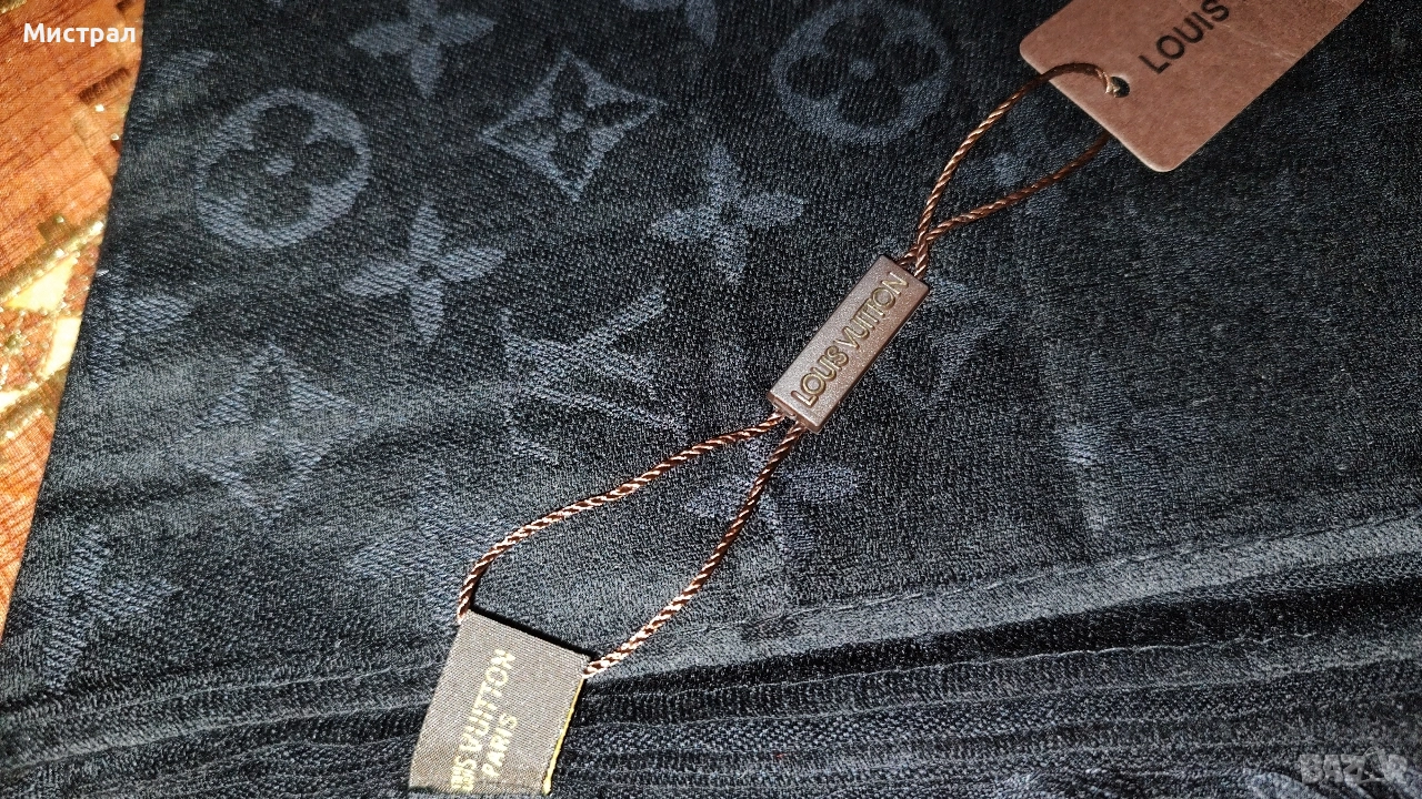 Оригинален шал Louis Vuitton , снимка 1