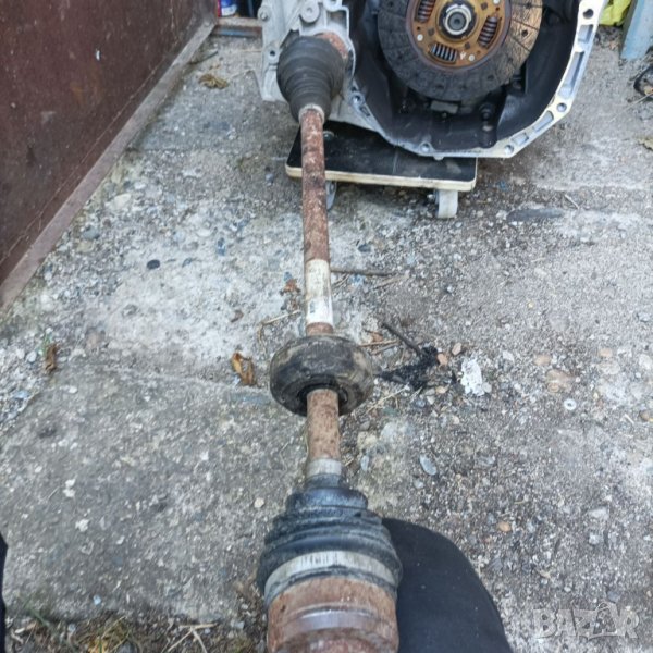 Предна дясна полуоска Дачия 2017г, снимка 1