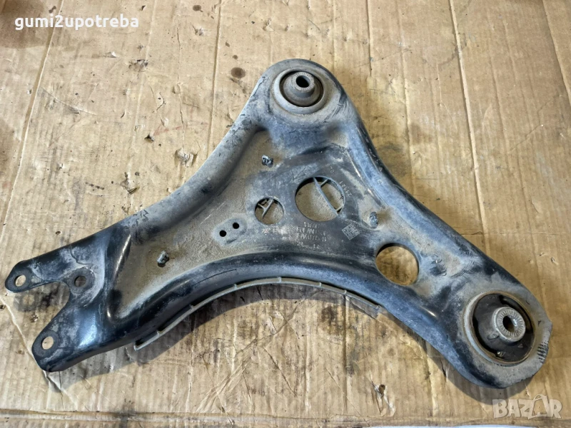 Носач Преден Десен 1EA407152B Volkswagen ID.3 E11 pro, снимка 1