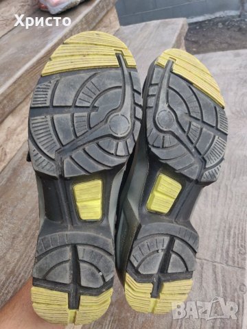 Летни работни обувки uvex s1 47номер, снимка 3 - Други - 37918556