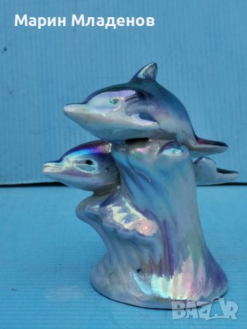 Порцеланова статуетка - делфини