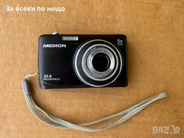 ЗА ЧАСТИ! Цифров фотоапарат Medion LIFE P44003 (MD 86777) , 20mp, снимка 3 - Фотоапарати - 51630168