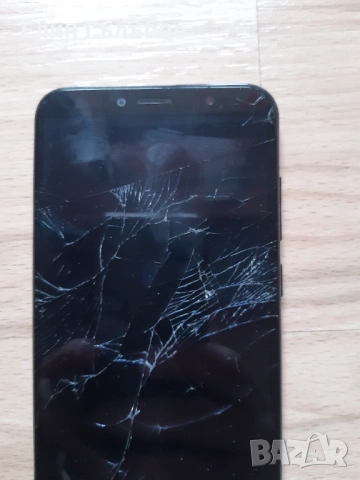 Телефон HUAWEI, работещ и заключен с пукнат дисплей, снимка 4 - Резервни части за телефони - 53381044