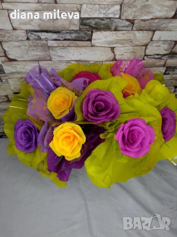 Букетчета рози от креп хартия!!, снимка 4 - Изкуствени цветя - 43582215