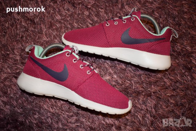 Nike Roshe Run 40 номер, снимка 5 - Маратонки - 37109171