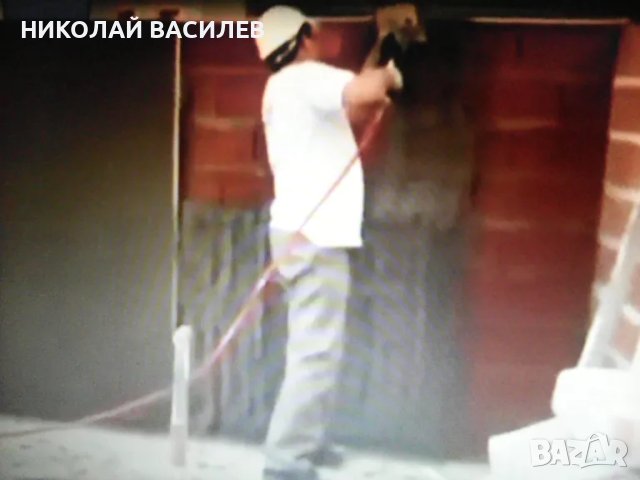 Питай  наличен  ли е/Пистолет   за  нанасяне  на  мазилки / Шприц / боядисване  с  3  и  4  дюзи   .