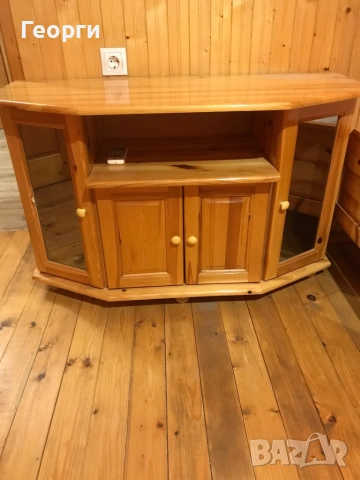 Продавам чамови мебели