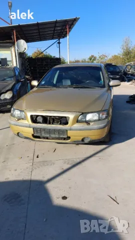 S60 volvo само на части 2.4 diesel , снимка 4 - Автомобили и джипове - 47782029