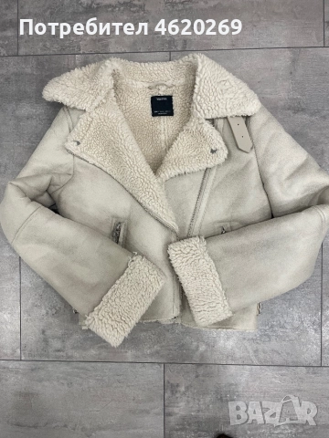 Бежово двулицево яке Bershka XS, снимка 4 - Якета - 52416766