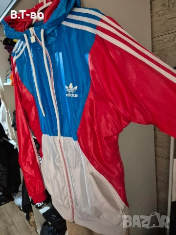 Adidas originals ветровка, снимка 2 - Спортни дрехи, екипи - 52184793