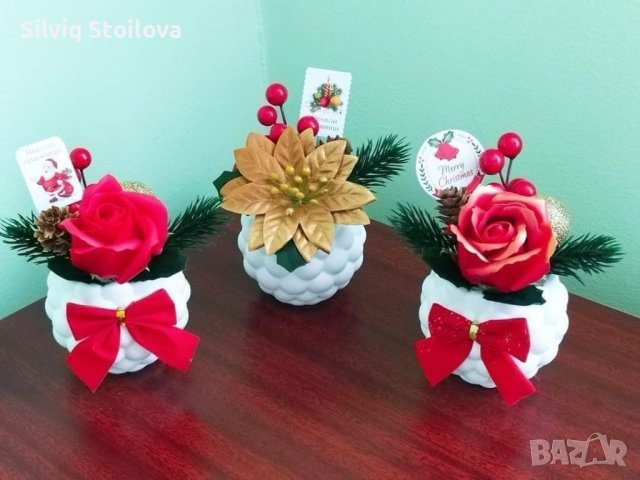 🎅🏻 Коледни бюджетни керамични кашпи със сапунени коледна звезди и рози🎄, снимка 2 - Коледни подаръци - 43250544