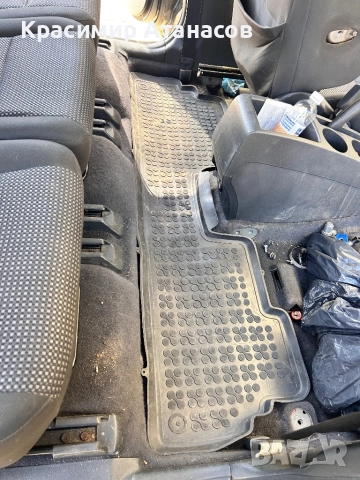 Гумени стелки за Тойота корола версо. 2004-2008г, снимка 7 - Аксесоари и консумативи - 52406094