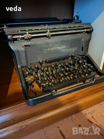 Антикварна пищеща машина от 1939 г. модел Underwood Master