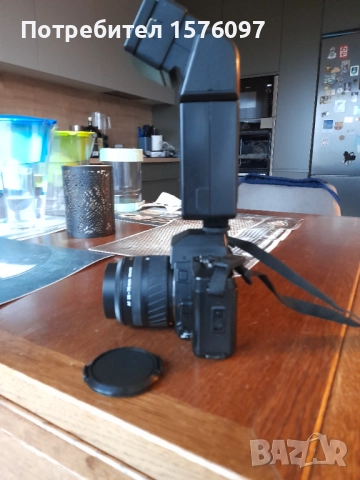 Куфар с фотоапарат Yashica 200 с обектив Yashica 35-70mm f/3.3-4.5 Macro, снимка 3 - Фотоапарати - 52730836