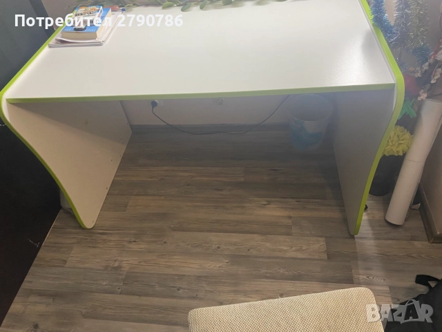 Детско бюро 115х70см Русе, снимка 2 - Бюра - 52722324