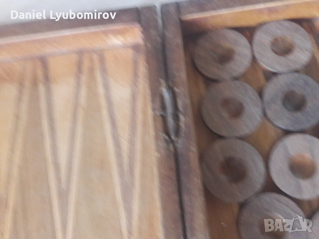 Дървена Табла 48см*48см , пулове и зарчета, снимка 2 - Шах и табла - 53095693