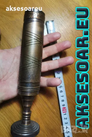 Декоративна бронзова ваза метална вазичка за цветя тип мензура стилна и красива немска от Германия, снимка 7 - Антикварни и старинни предмети - 50429364