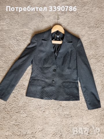 Дамски костюм-сив , снимка 2 - Сака - 40387347