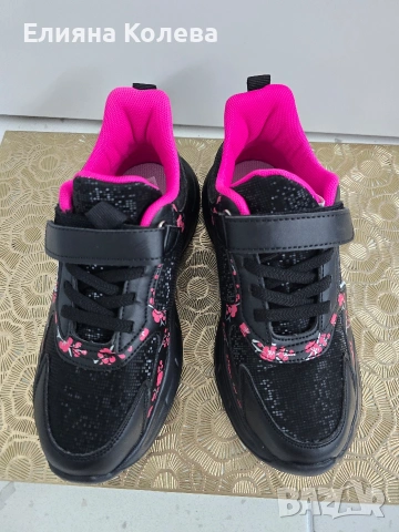 Дамски спортни обувки, снимка 2 - Маратонки - 53477348