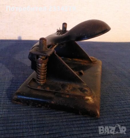 Стар перфоратор и резачка-гелотина за хартия,немски., снимка 3 - Антикварни и старинни предмети - 38811903