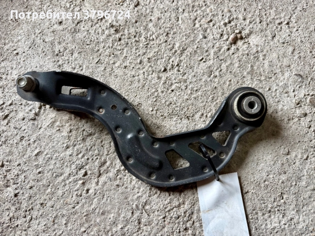 Заден Носач за Мерцедес GLA W156 2015-2019, снимка 2 - Части - 52320244