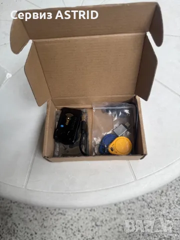 Продавам емулатор за презаписване на чипове и магнитни карти за контрол на достъпа