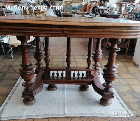Масивна дървена маса в класически стил.  Красиво резбовани крака и елегантни орнаменти. , снимка 5 - Маси - 52076660