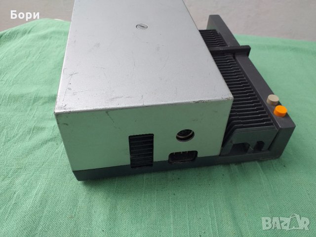 Проектор/прожектор Rollei P35 AF, снимка 5 - Плейъри, домашно кино, прожектори - 33218729