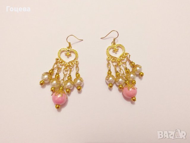 Прекрасни Барокови обеци с розови и бели перли и изящни орнаменти в цвят Злато, снимка 4 - Обеци - 28087473