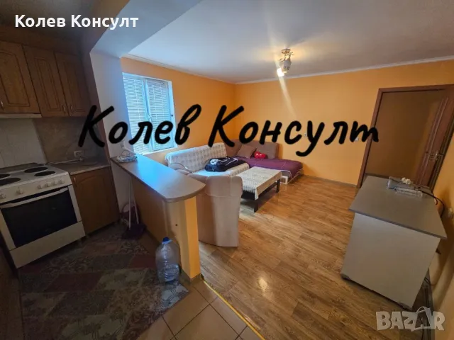 Продавам двуетажна къща в град Хасково,кв.Маледонски , снимка 1