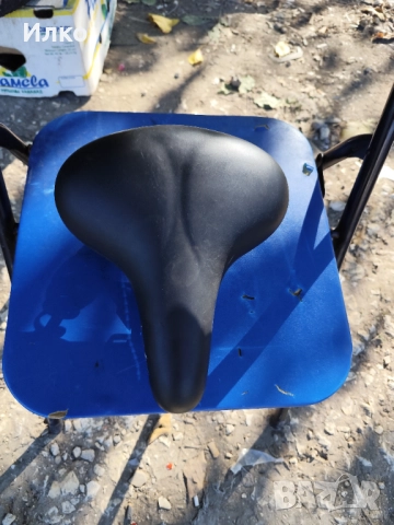 Седалки и бакажник за колела.