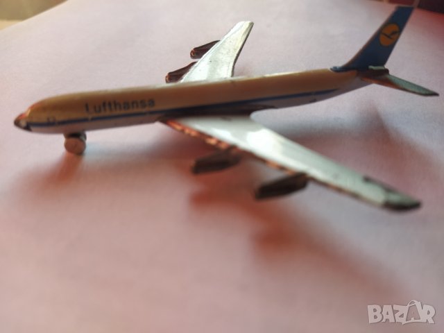 1960 Lufthansa Boeing 707 Schuco 784/3, снимка 1 - Колекции - 43771636