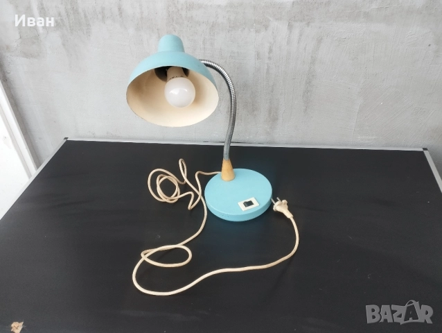 Стара настолна лампа / Индустриална настолна лампа, снимка 3 - Антикварни и старинни предмети - 52370169