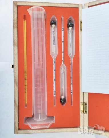 Прецизен спиртомер зяа ракия  в дървена кутия с мензура, термометър и таблицакутия , снимка 9 - Други - 38727051