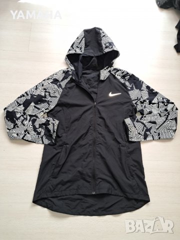 Nike  Дамска ветровка  M, снимка 7 - Спортни екипи - 39739248