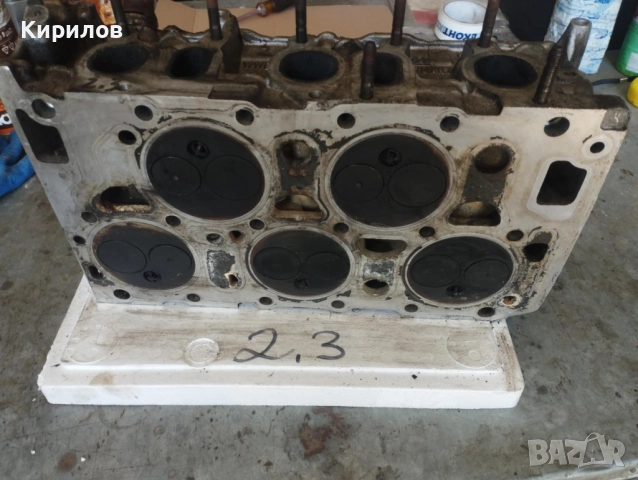 Цилиндрова глава за VW BORA 2.3 бензин VR5 071103373, снимка 2 - Части - 51521397