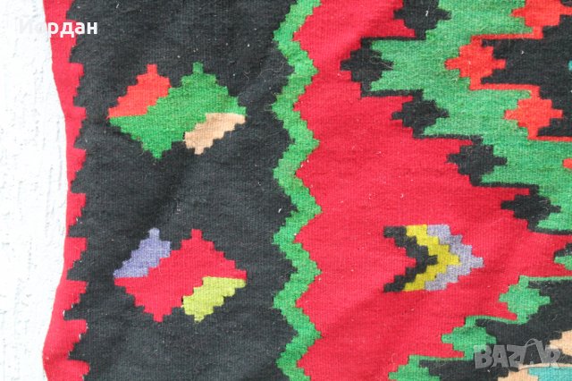 Чипровски килим, снимка 5 - Антикварни и старинни предмети - 38177968