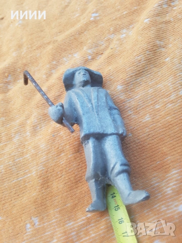 Пластика статуетка строител , снимка 3 - Антикварни и старинни предмети - 53453857