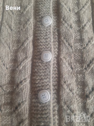 Ръчно плетен вълнен пуловер, снимка 2 - Жилетки - 38218384